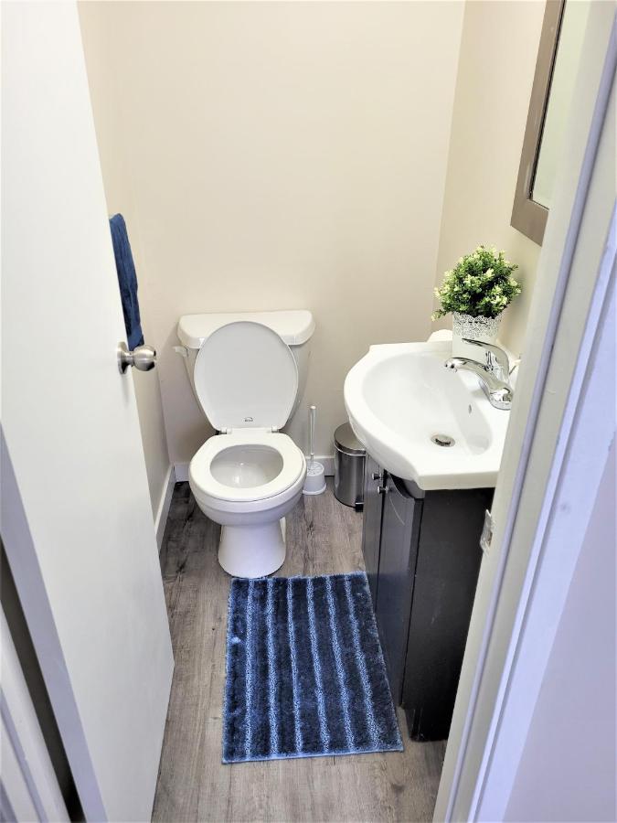 Cozy 4 Bedroom Townhouse - Peaceful Feel Of Home Winnipeg Ngoại thất bức ảnh