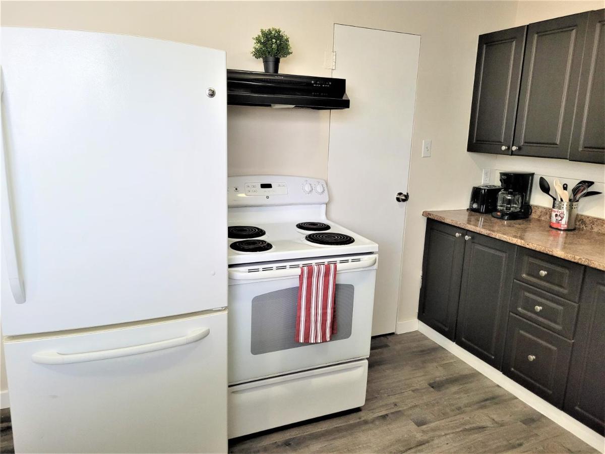 Cozy 4 Bedroom Townhouse - Peaceful Feel Of Home Winnipeg Ngoại thất bức ảnh