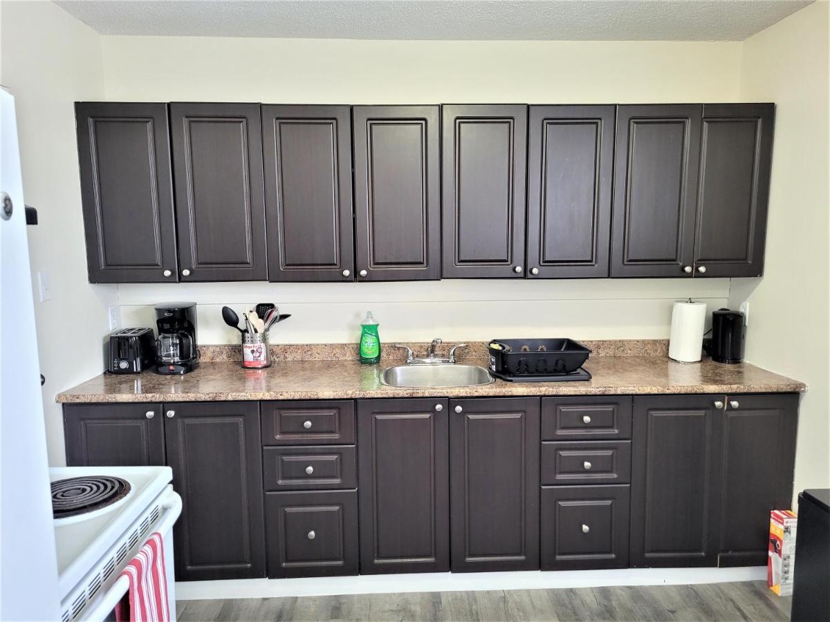 Cozy 4 Bedroom Townhouse - Peaceful Feel Of Home Winnipeg Ngoại thất bức ảnh